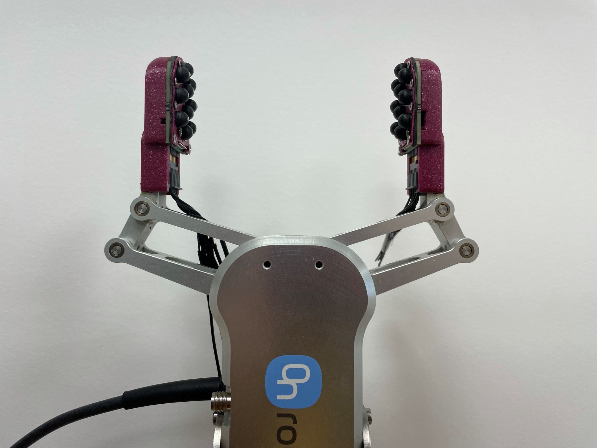 machine with handle grips