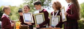 Young primary school children awarded Engineers Ireland’s STEPS Young Engineers Award with certificates